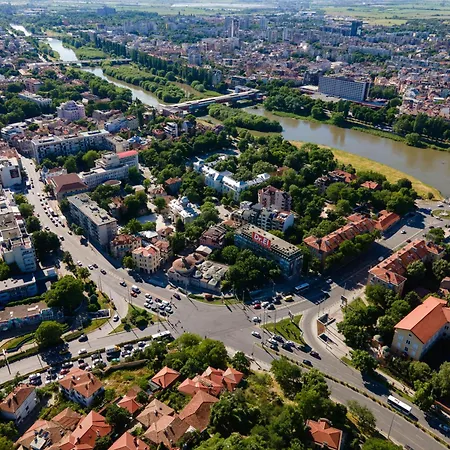 Chic Luxury Escape Close To Kapana Area Apartament *