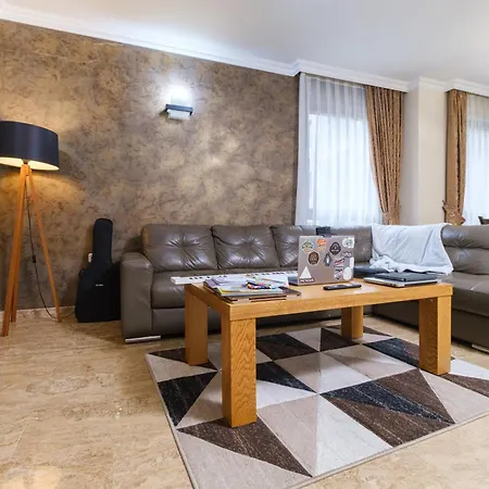 Daire Chic Luxury Escape Close To Kapana Area
