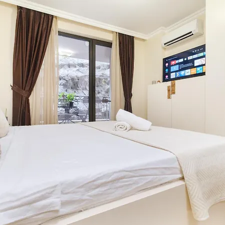 Chic Luxury Escape Close To Kapana Area Daire