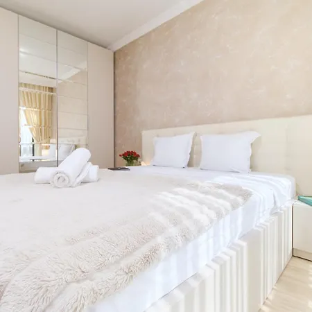 Chic Luxury Escape Close To Kapana Area By Flat Mаnager Appartement *