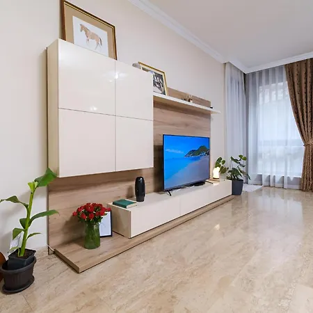 Chic Luxury Escape Close To Kapana Area By Flat Mаnager *